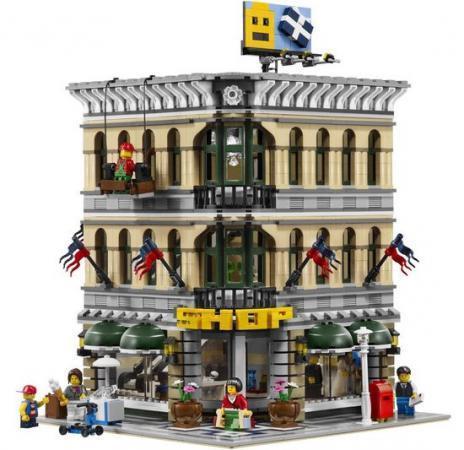 LEGO Creator Expert Groot Warenhuis Grand Emporium - 10211B (10211B) — 2.154 stukjes, huren vanaf €9,75/week