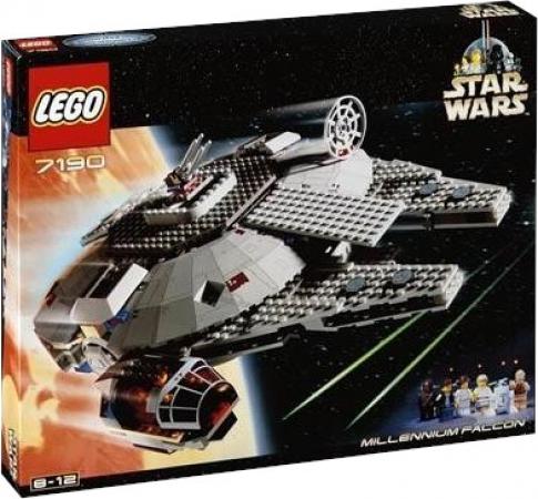 LEGO Star Wars Millennium Falcon (7190) — 641 stukjes, huren vanaf €8,25/week