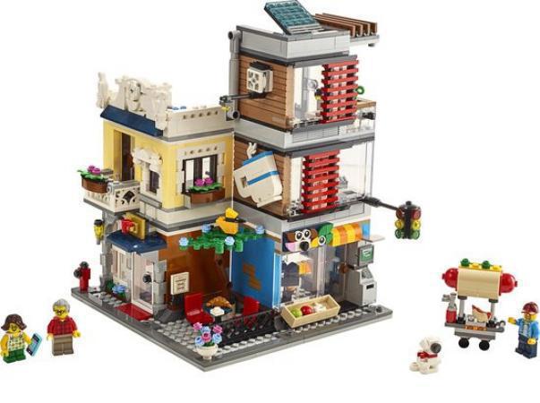 LEGO Creator 3-in-1 Creator Woonhuis, Dierenwinkel en Cafe - 31097D (31097D) — 957 stukjes, huren vanaf €4,00/week