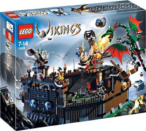 LEGO Viking Fortress against the Fafnir Dragon - 7019A (7019A) — 979 stukjes, huren vanaf €9,50/week